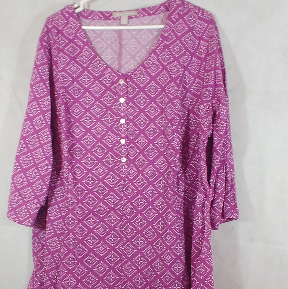 NWT Woman Within sharktail hem tunic